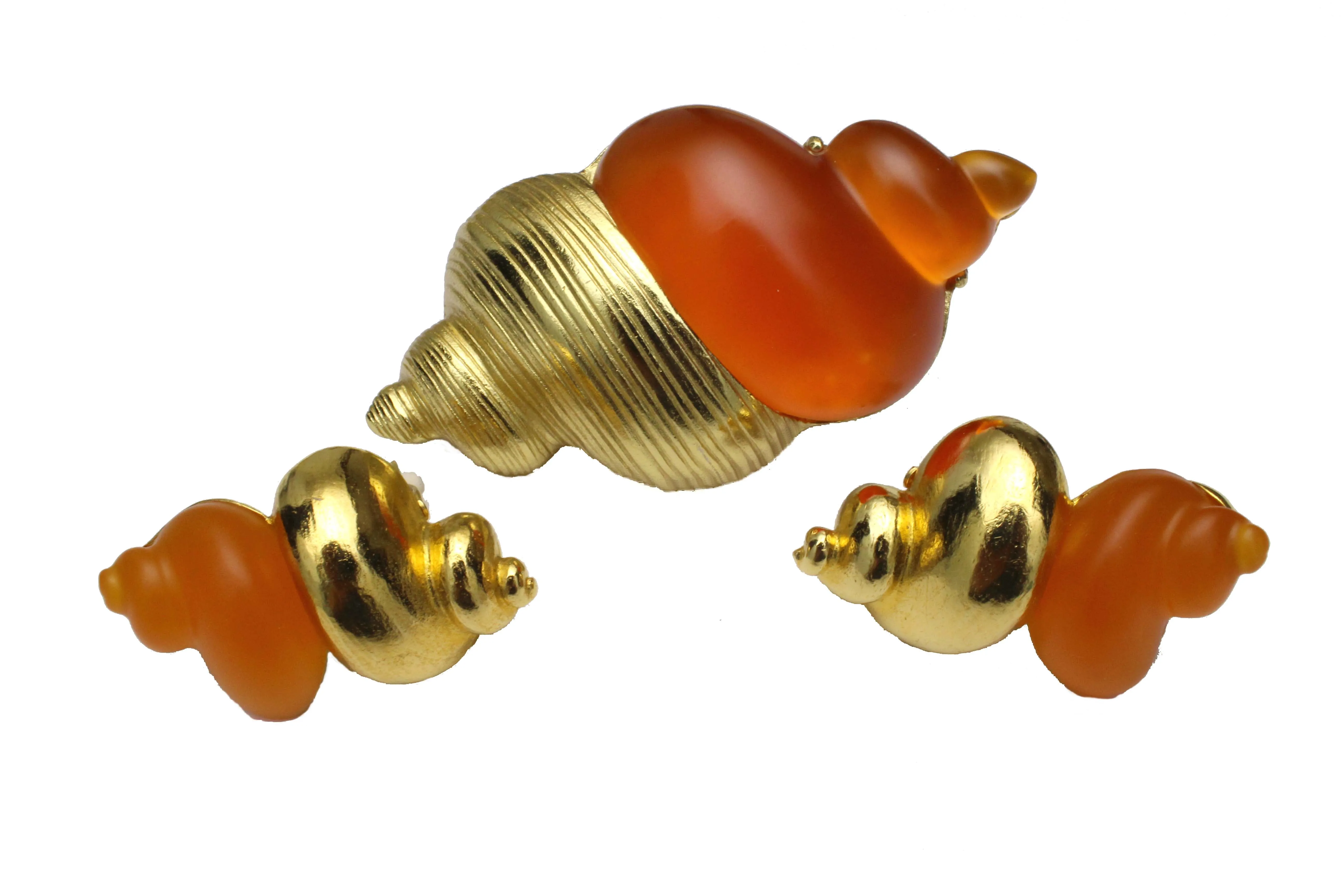CHRISTIAN DIOR shell earrings and brooch pendant set