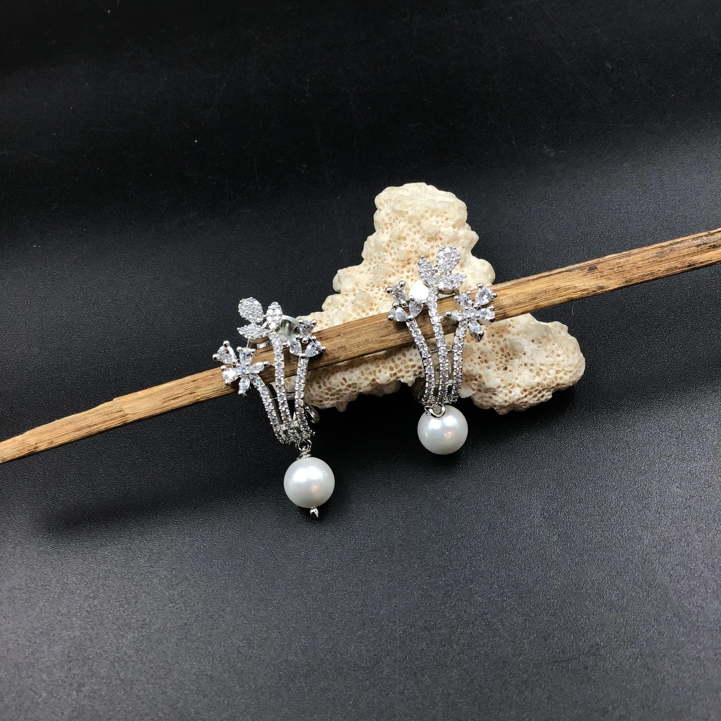 Light Earring Zircon/AD Earring 7438-34