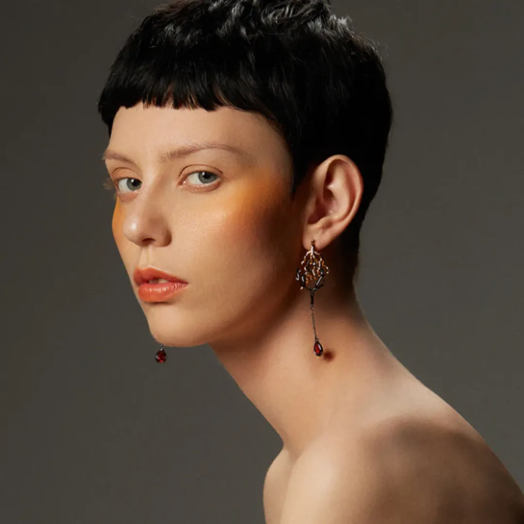 NM - Thorns · Flow Earrings METAL-Gold/Black gold