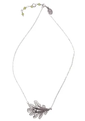 Oak leaf necklace - medium