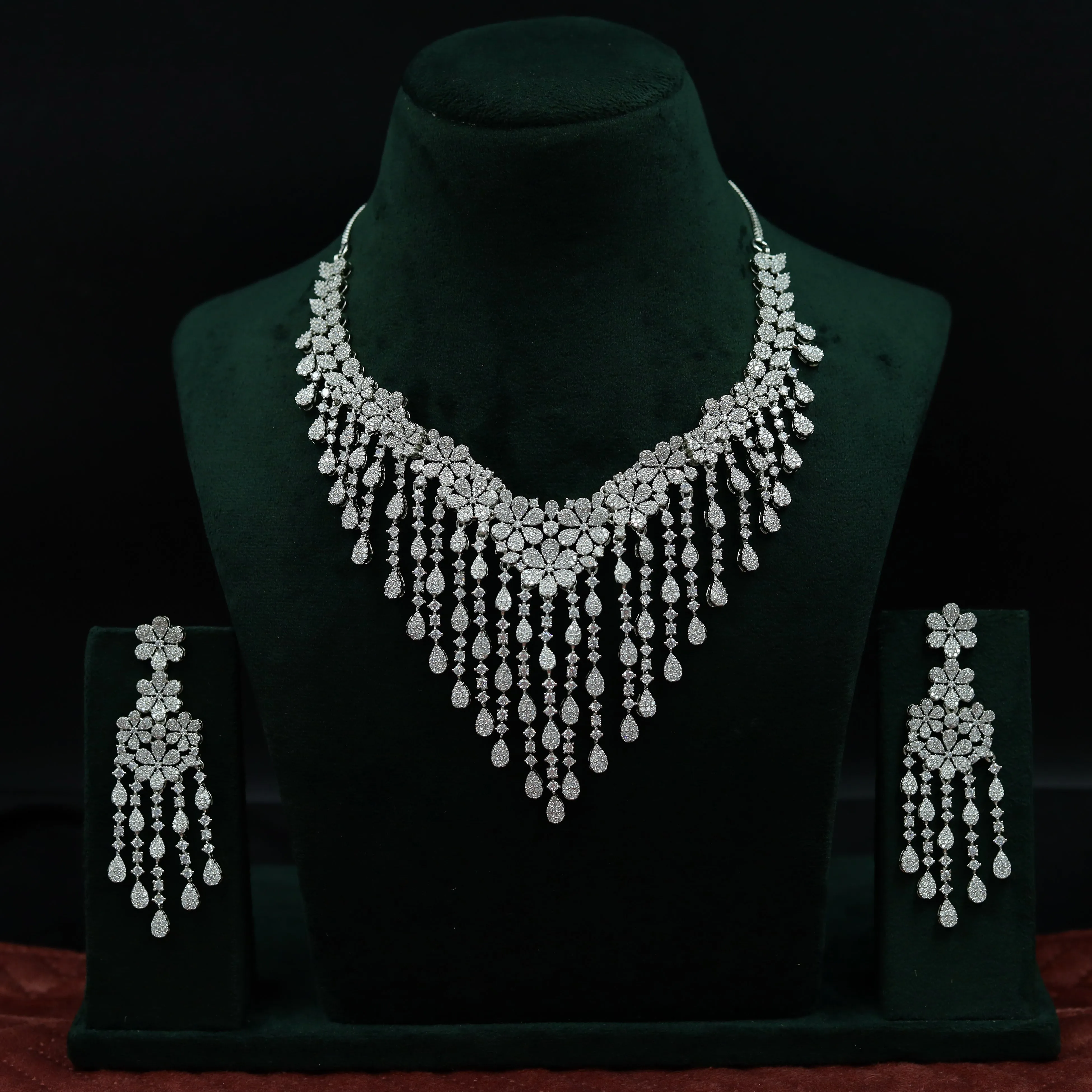 Round Neck Zircon/AD Necklace Set 11901-69