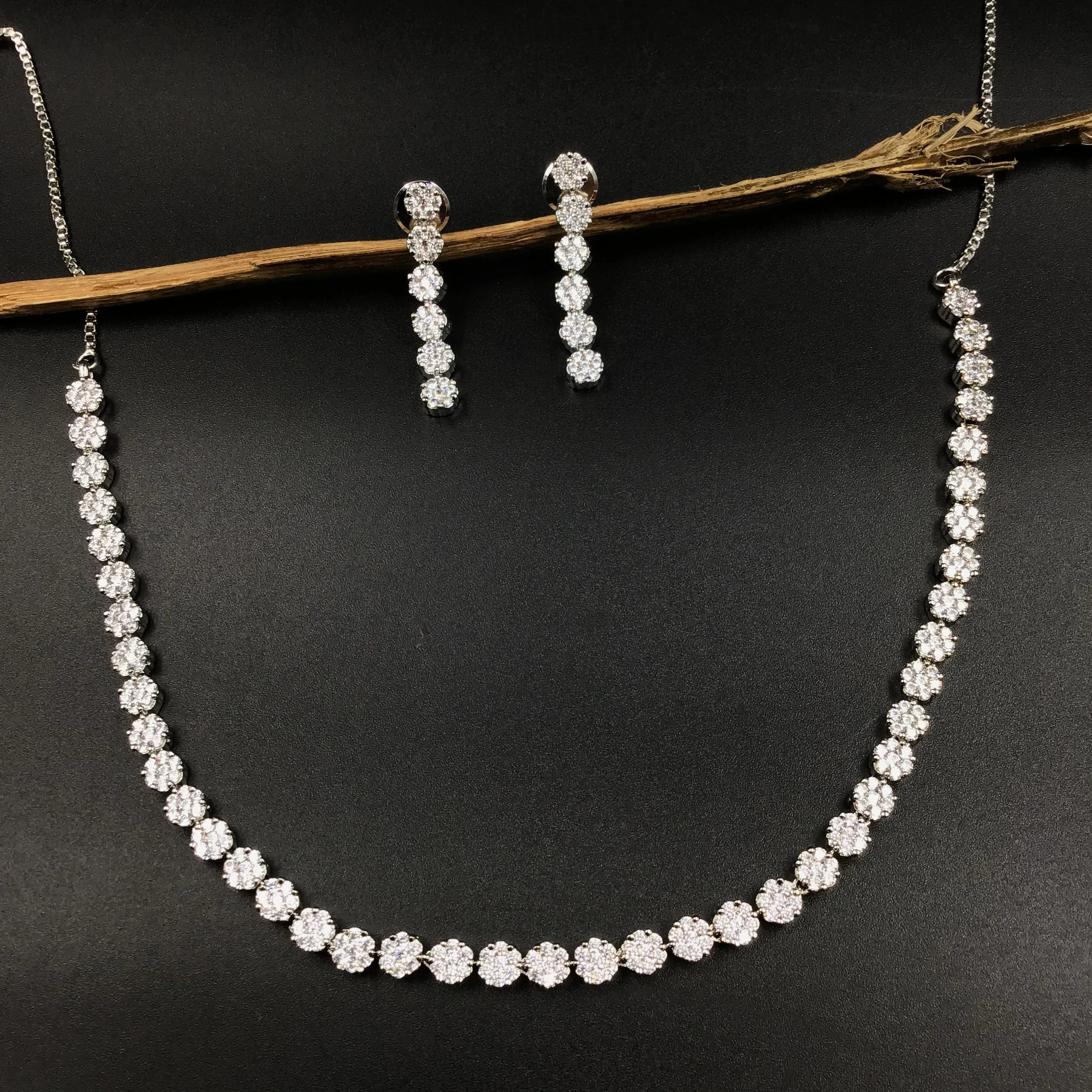 Round Neck Zircon/AD Necklace Set 6023-08