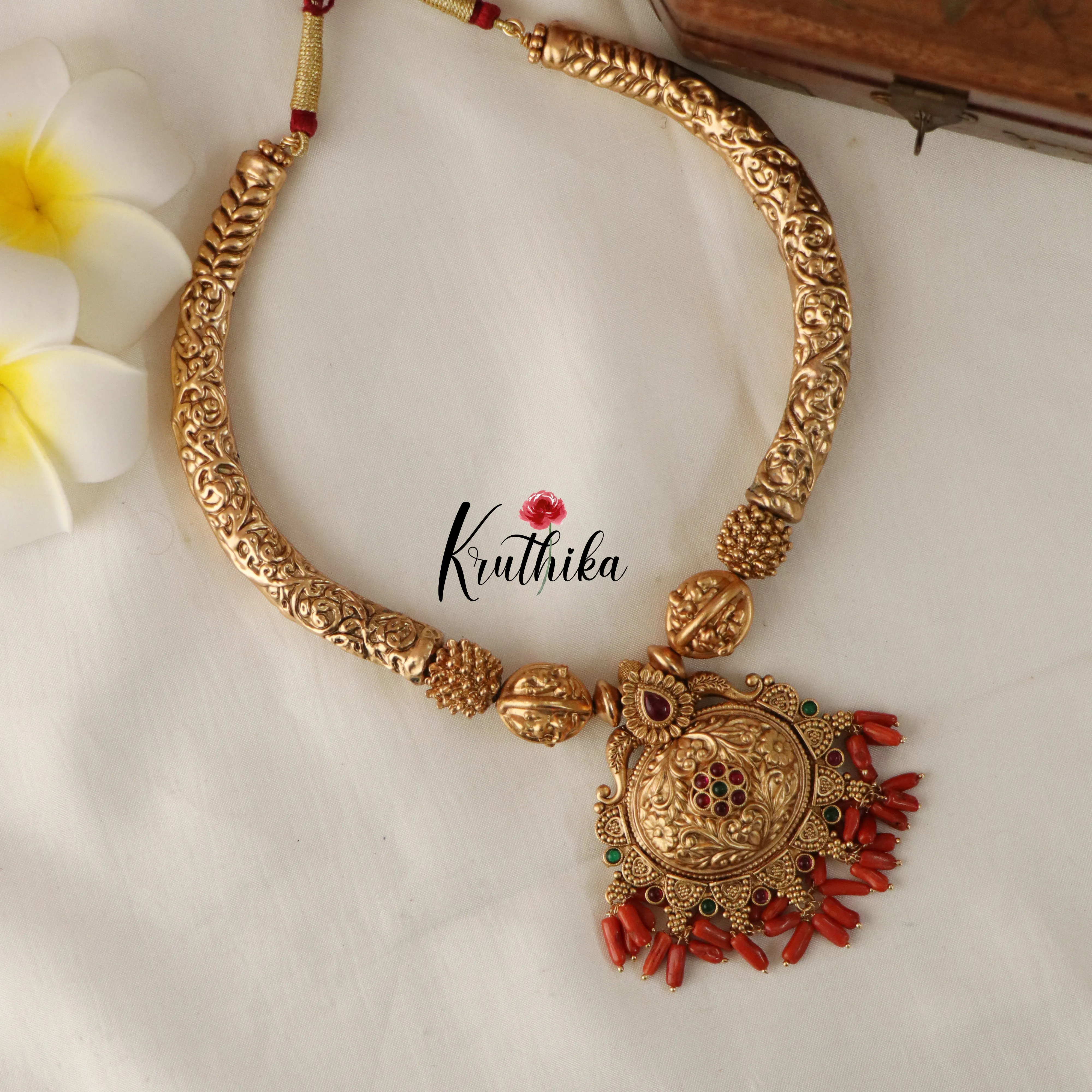 Trendy Antique Coral hasli Necklace Set NC1667